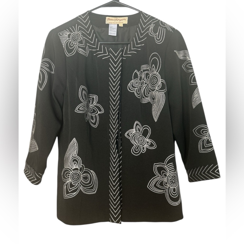 Norm Thompson Black and White Embroidered Floral Blazer.Size M